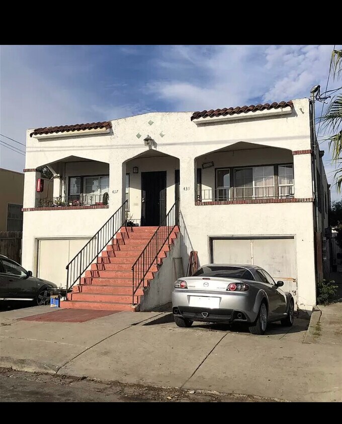 Primary Photo - 439 E 9th St