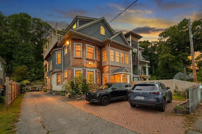 Building Photo - 398 Lake Ave