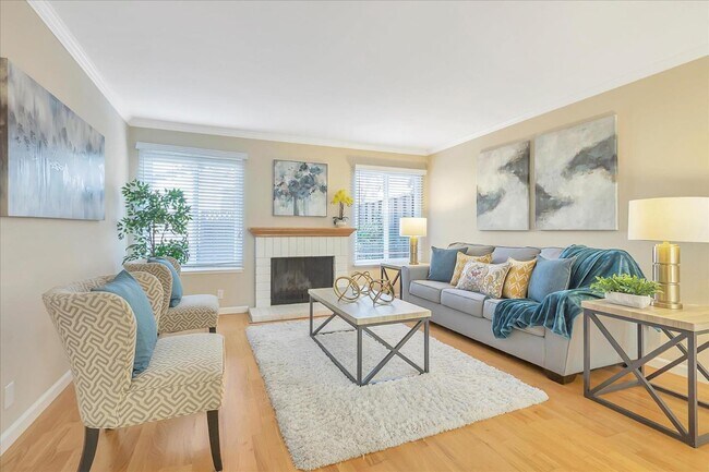 Foto del edificio - 6640 Bunker Hill Ct