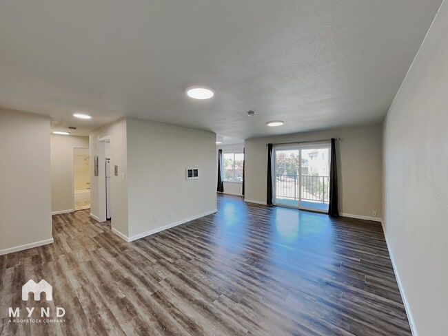 Foto del edificio - 240 Athol Ave