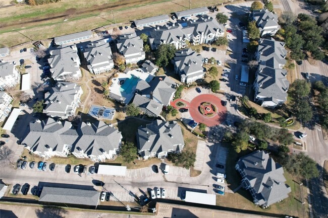 Foto del edificio - 15000 W Airport Blvd