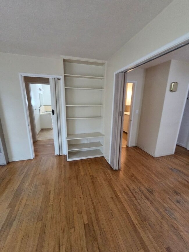 Foto del edificio - Quaint 2 Bedroom Duplex