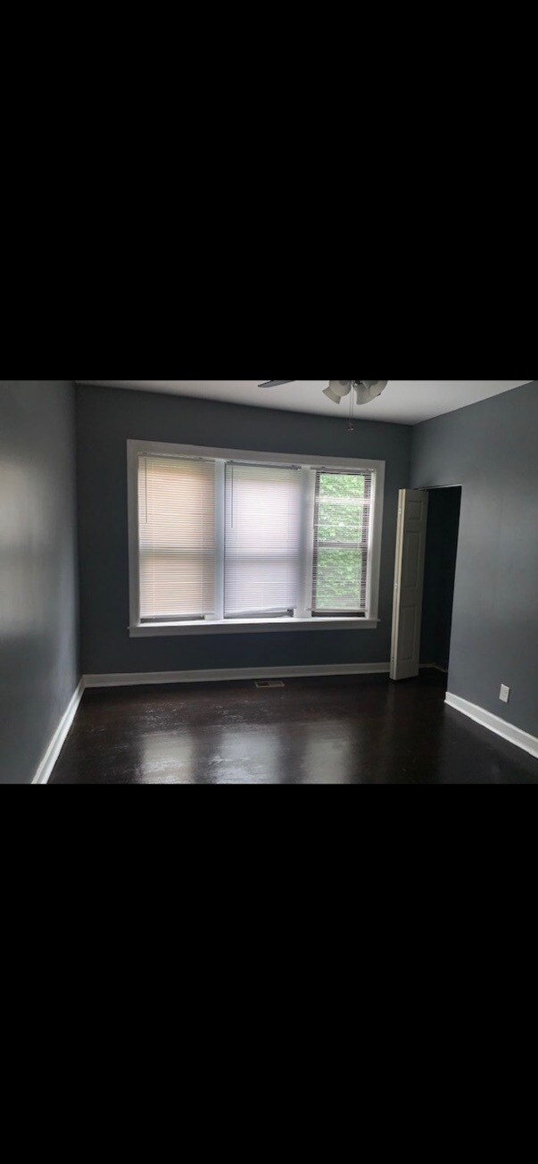 Master bed room - 7053 S Eberhart Ave