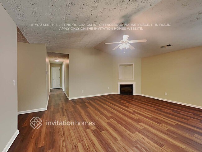 Foto del edificio - 1422 Steam Engine Way NE