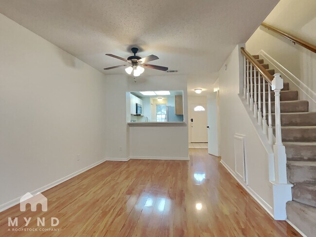 Foto del edificio - 2808 Grants Lake Blvd