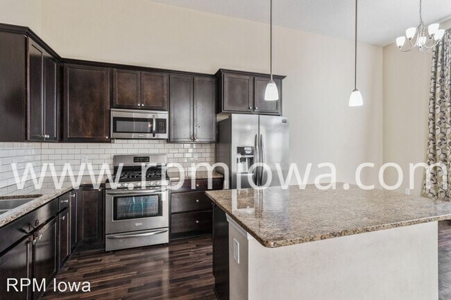 Foto del edificio - 3 br, 3.5 bath House - 7878 Cottonwood Lane