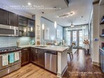 Primary Photo - L2 Uptown