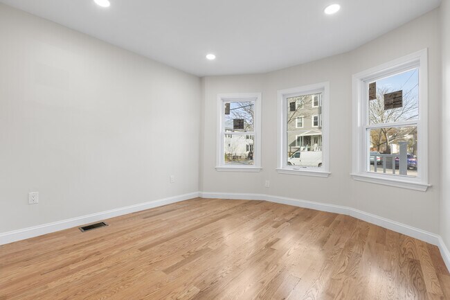 Foto del edificio - 322 Jefferson Ave