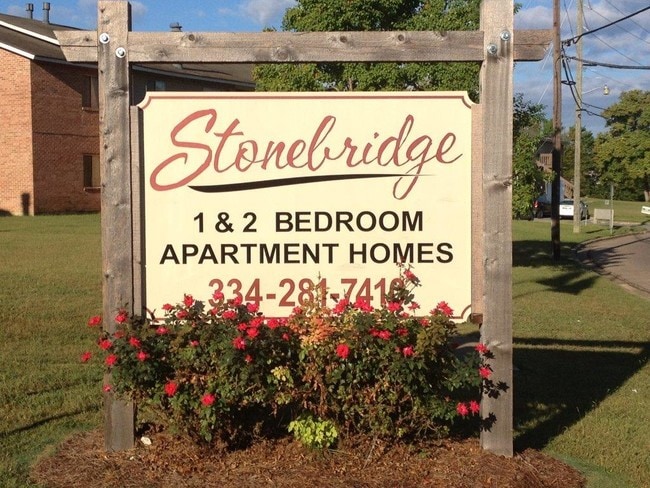 Building Photo - Stonebridge Apartments