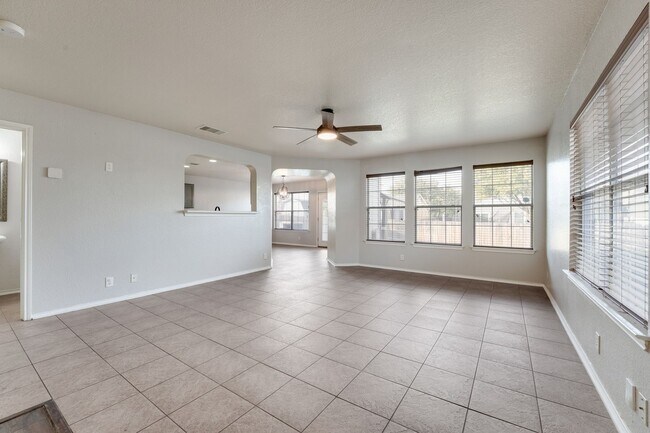 Foto del edificio - 9815 Carswell Peak