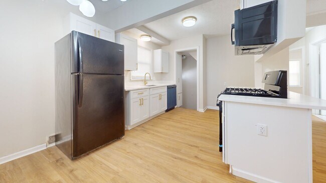 Foto del edificio - Well-Maintained 3-Bedroom Home for Lease in Warren