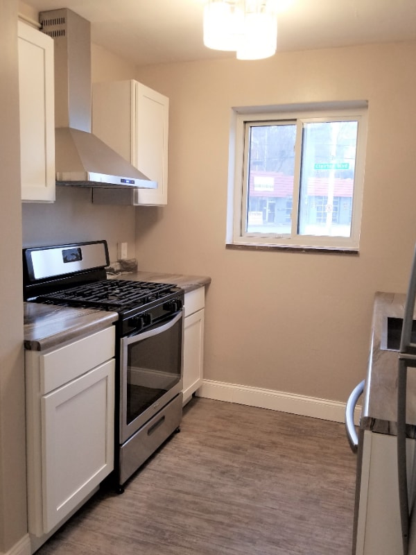 Foto del edificio - 1 Glen Elm Dr