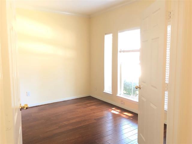 Foto del edificio - 1709 Oak Brook Ln