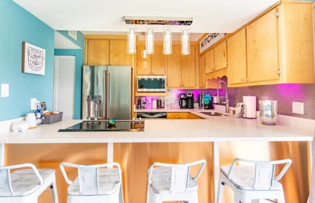 Building Photo - 4000 Gulf Terrace Dr