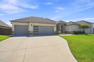 Building Photo - 247 Half Moon Dr