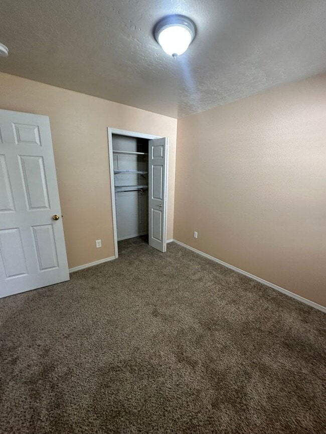 Building Photo - 3 bedroom 2 bath home in beautiful Meridian neighborhood!