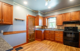 Building Photo - 265 Duffield Ave