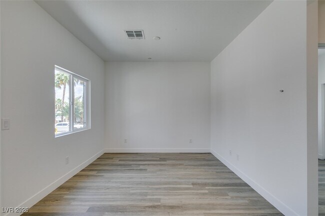 Foto del edificio - 367 N 16th St