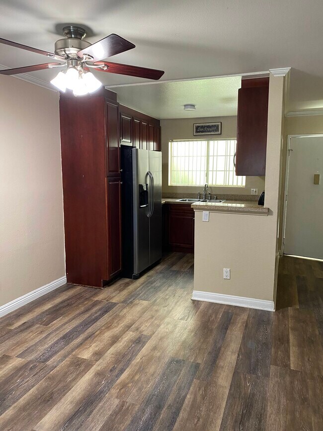 Kitchen2 - 5510 Owensmouth Ave