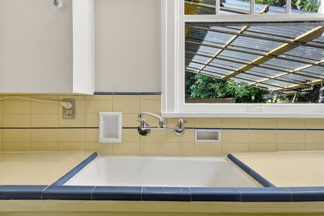 Foto del edificio - 713 SE 27th Ave