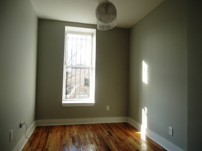 Building Photo - 1092 Bedford Ave