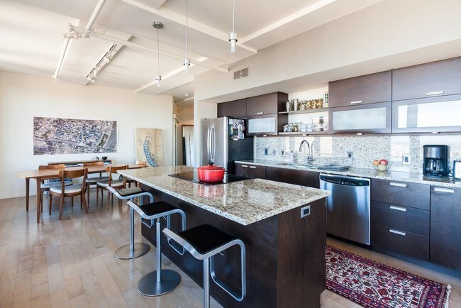 Kitchen - 915 Olive St