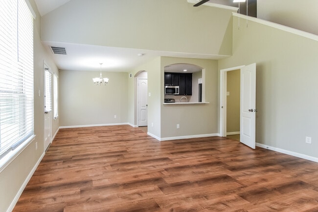 Building Photo - 251 Sea Breeze Dr
