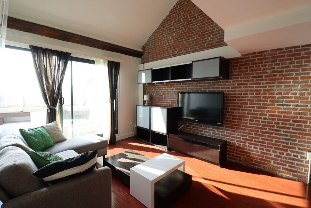 Foto principal - 100 1st Ave