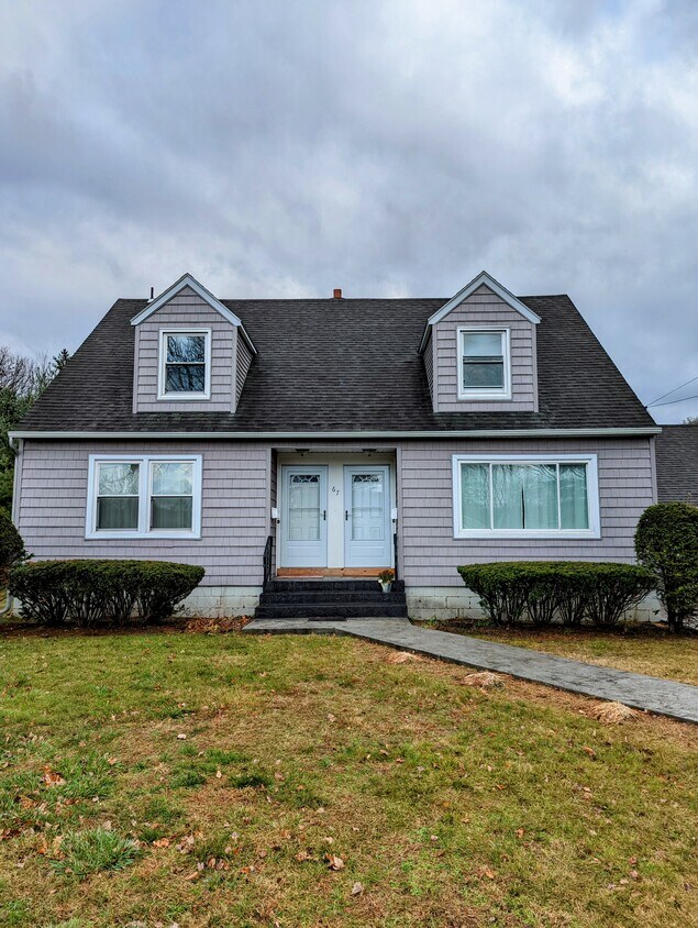 67 Wilkins Ave Unit B, Colonie, NY 12205 Apartments in Colonie, NY