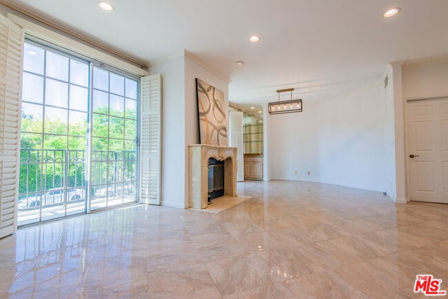 Foto del edificio - 458 N Oakhurst Dr