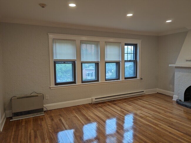 Foto del edificio - 720 Winthrop Ave