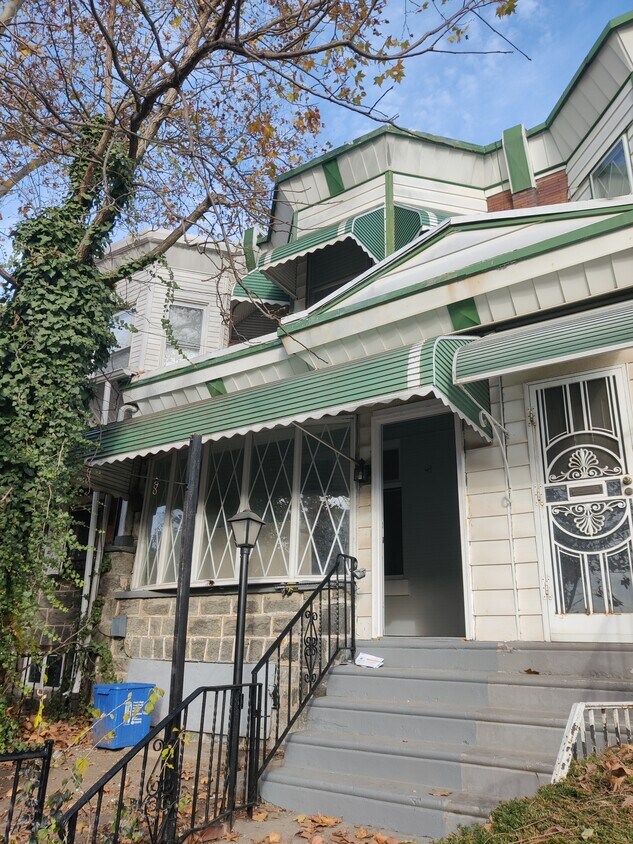 Photo - 5513 Media St (Philadelphia, PA)