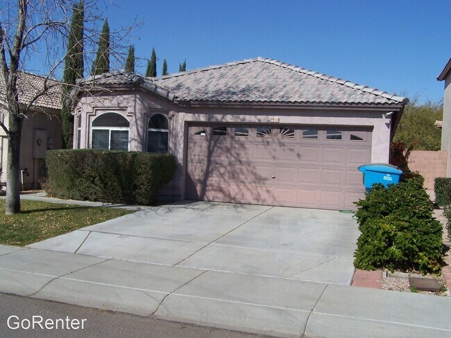 Building Photo - 610 W McRae Dr