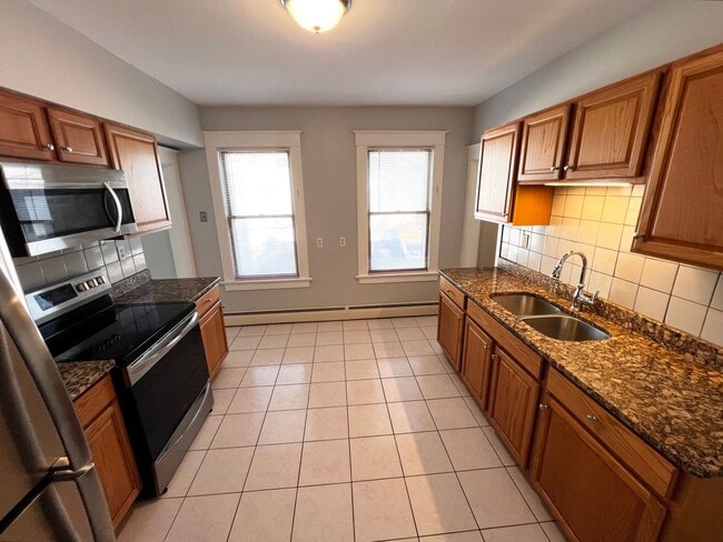 Photo - 532 High St Apartment