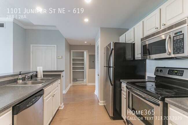 Building Photo - Beautiful 2 Bedroom 2 Bathroom Condo - Rea...