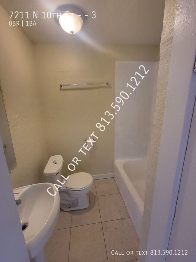 Foto del edificio - 7211 N 10th St