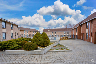 Building Photo - Goodview Townhomes