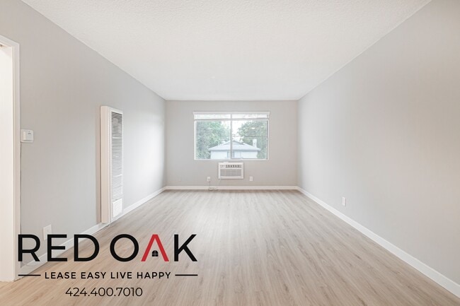 Foto del edificio - 12737 Moorpark St