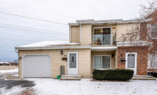 Building Photo - 6920 Mariner Dr