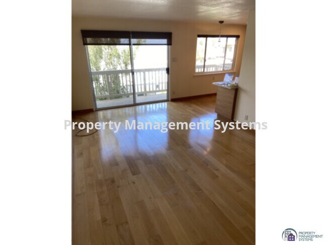 Building Photo - 295 Graystone Terrace