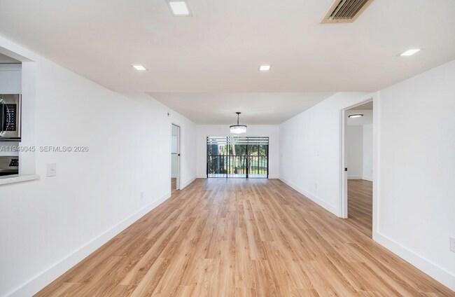 Foto del edificio - 8415 SW 107th Ave
