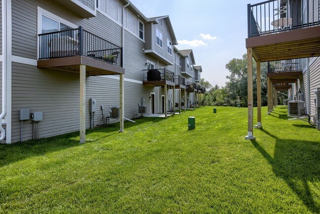 Building Photo - New Construction Elkhorn Townhome- 3 Bed 2...