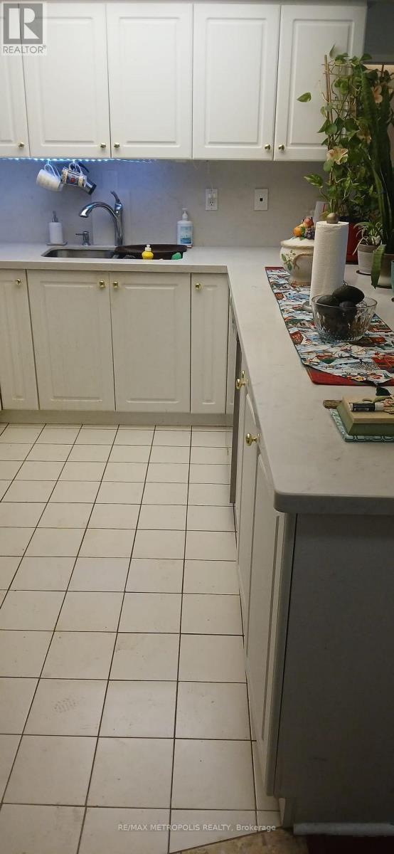 Building Photo - 8 Silverbell Grv