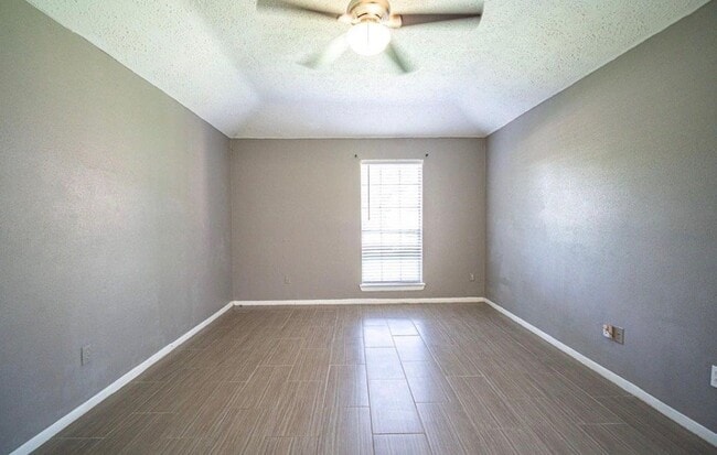 Foto del edificio - 6606 Felgate Creek Ct