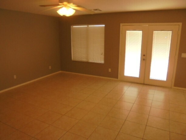 Building Photo - 12538 W Santa Fe Ln