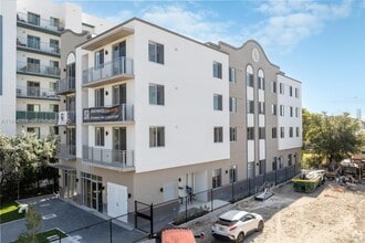 Building Photo - 650 SW 1st St