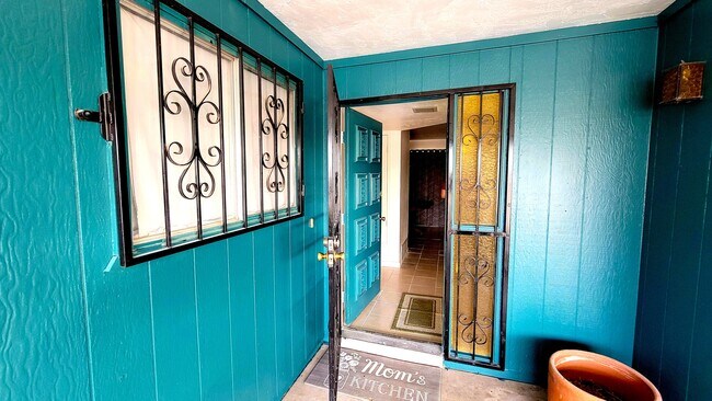 Foto del edificio - 7400 N Meredith Blvd