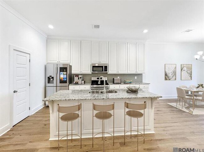 Foto del edificio - Brand new 3 bedroom, 2 bath town home!