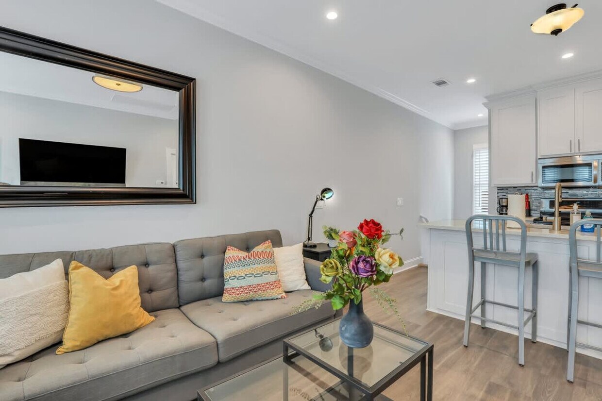Foto principal - 306 W Gaston St