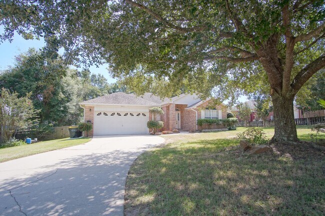 Building Photo - 4 bedroom 2 bathroom brick home in Milton ...